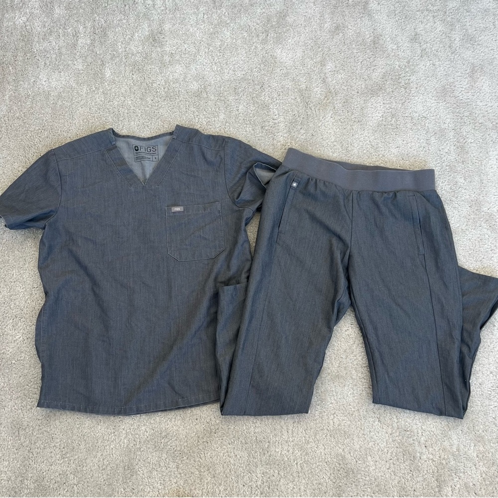 Figs Mens Gray Scrub Set Top and Pants Size Small